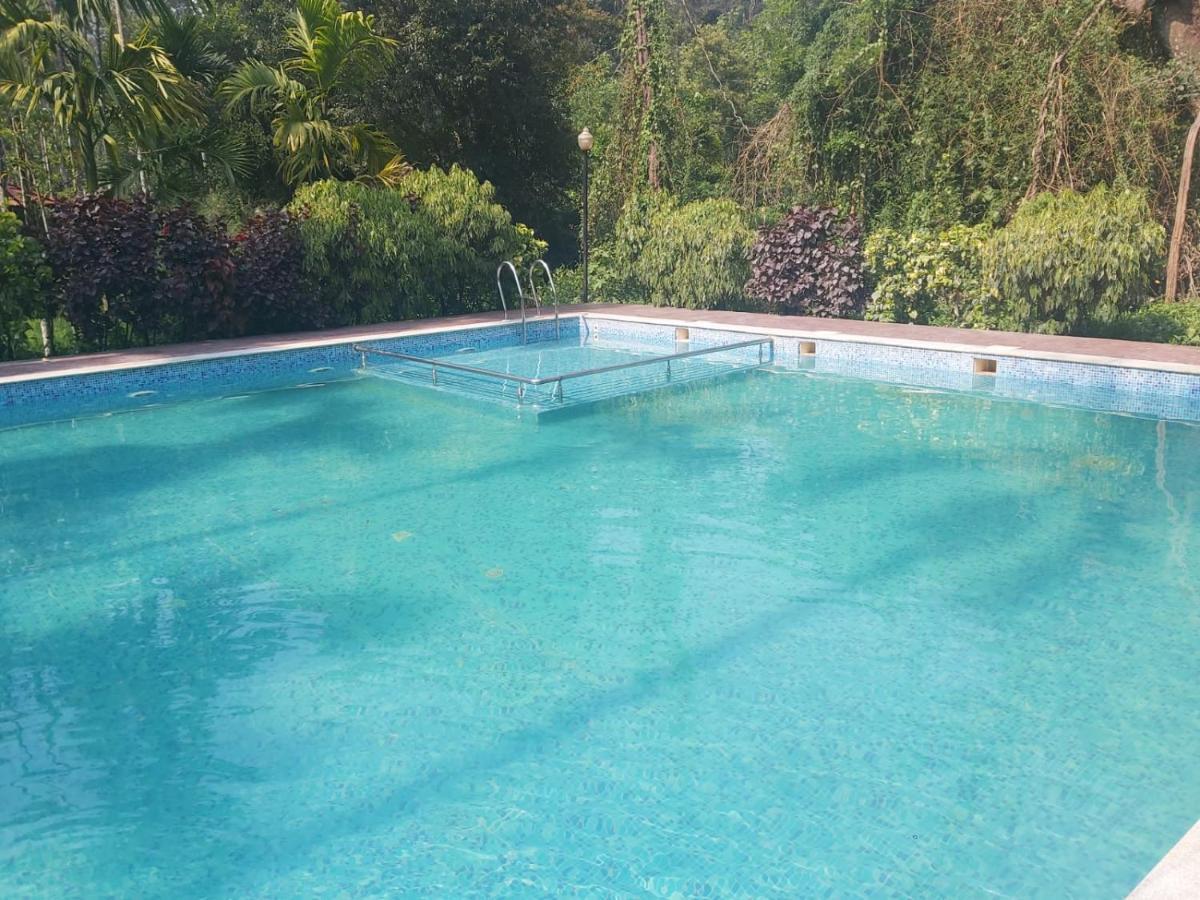Ezzenza Areca Resort Madikeri Ngoại thất bức ảnh